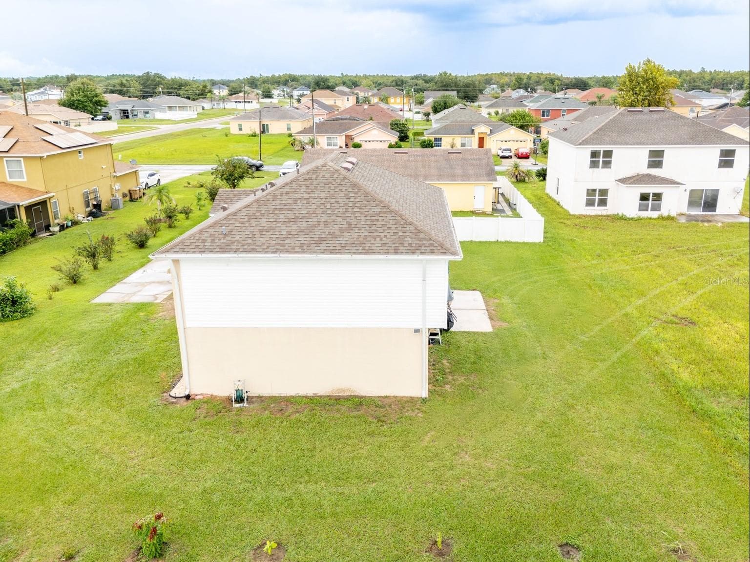 Single Family Residence at 203 AURELIA CT, KISSIMMEE, photo 6 of 35