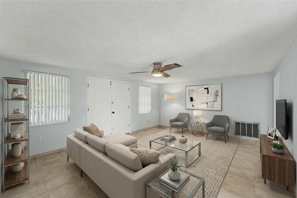 Virtually Staged - 7922 LILAC DR, PORT RICHEY