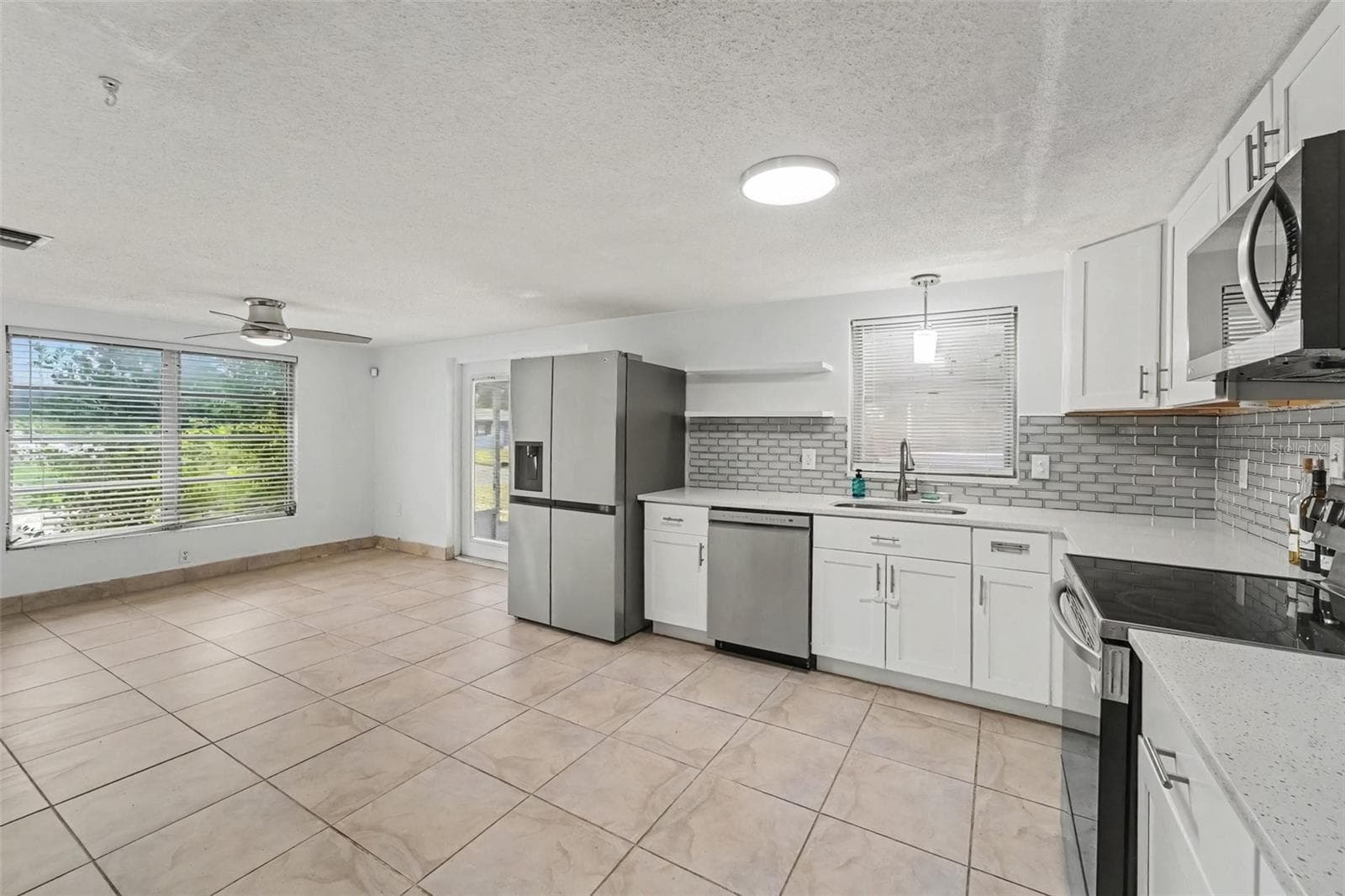 Single Family Residence at 7922 LILAC DR, PORT RICHEY, photo 11 of 27
