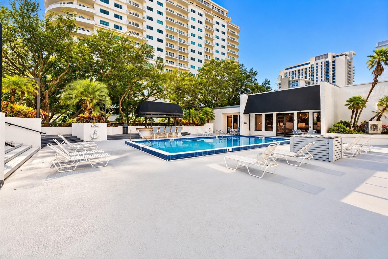 Condominium at 530 E CENTRAL BLVD #203, ORLANDO, photo 12 of 29