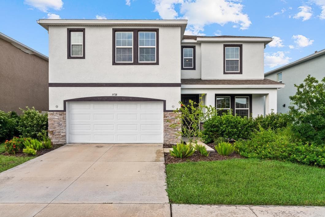 5728 WOODLAND SAGE DR