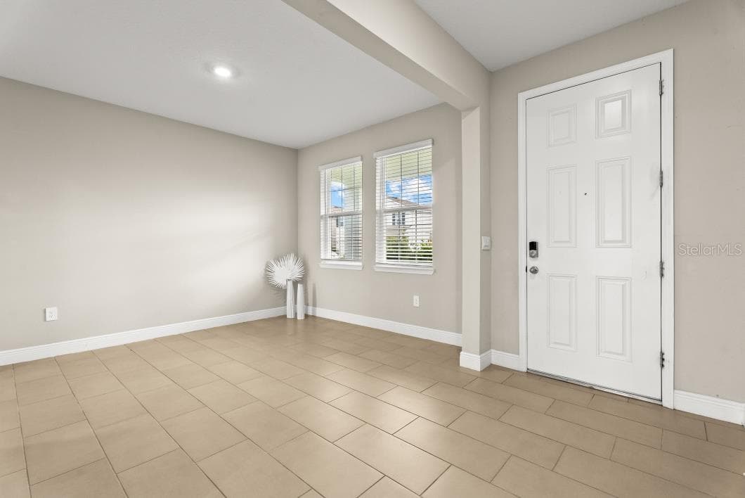 Single Family Residence at 5728 WOODLAND SAGE DR, SARASOTA, photo 5 of 46