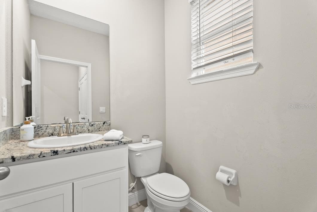 Single Family Residence at 5728 WOODLAND SAGE DR, SARASOTA, photo 18 of 46