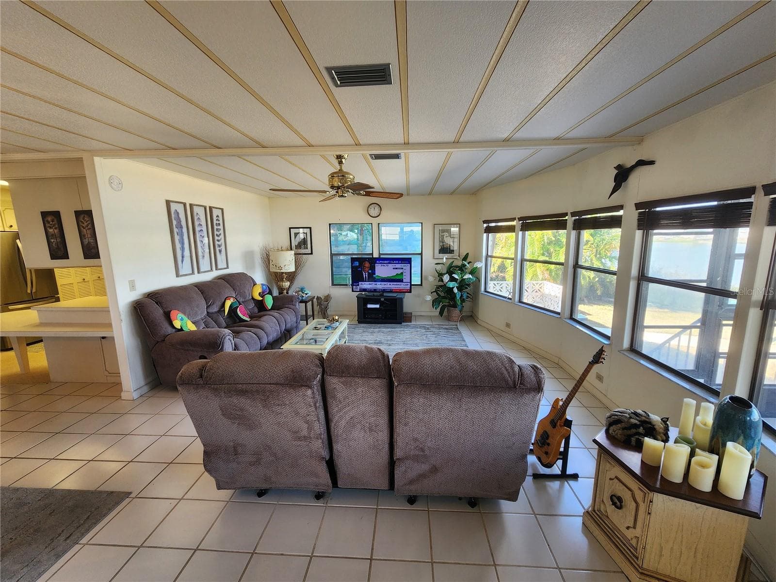 Florida Room Awesome Lake view - 808 53RD AVE E #301, BRADENTON