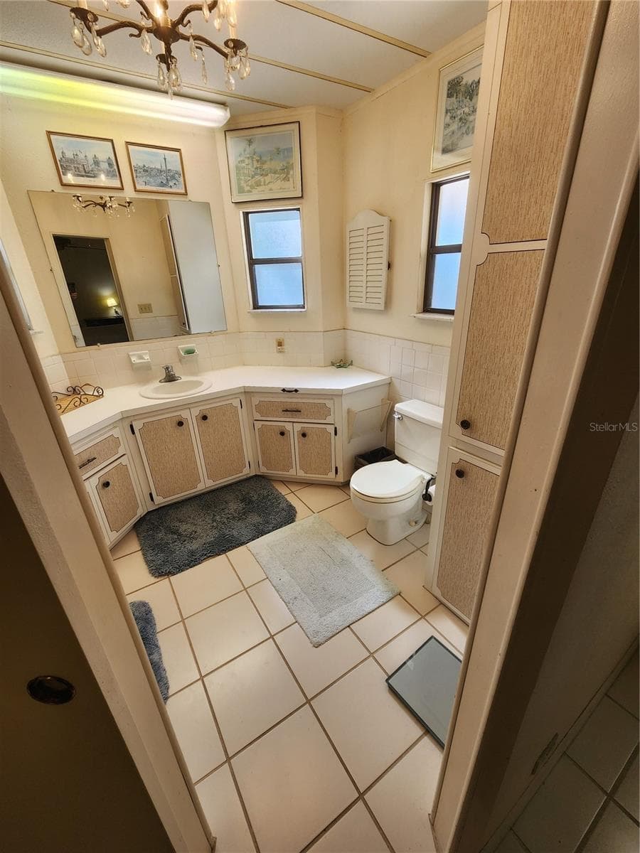 Bathroom - 808 53RD AVE E #301, BRADENTON
