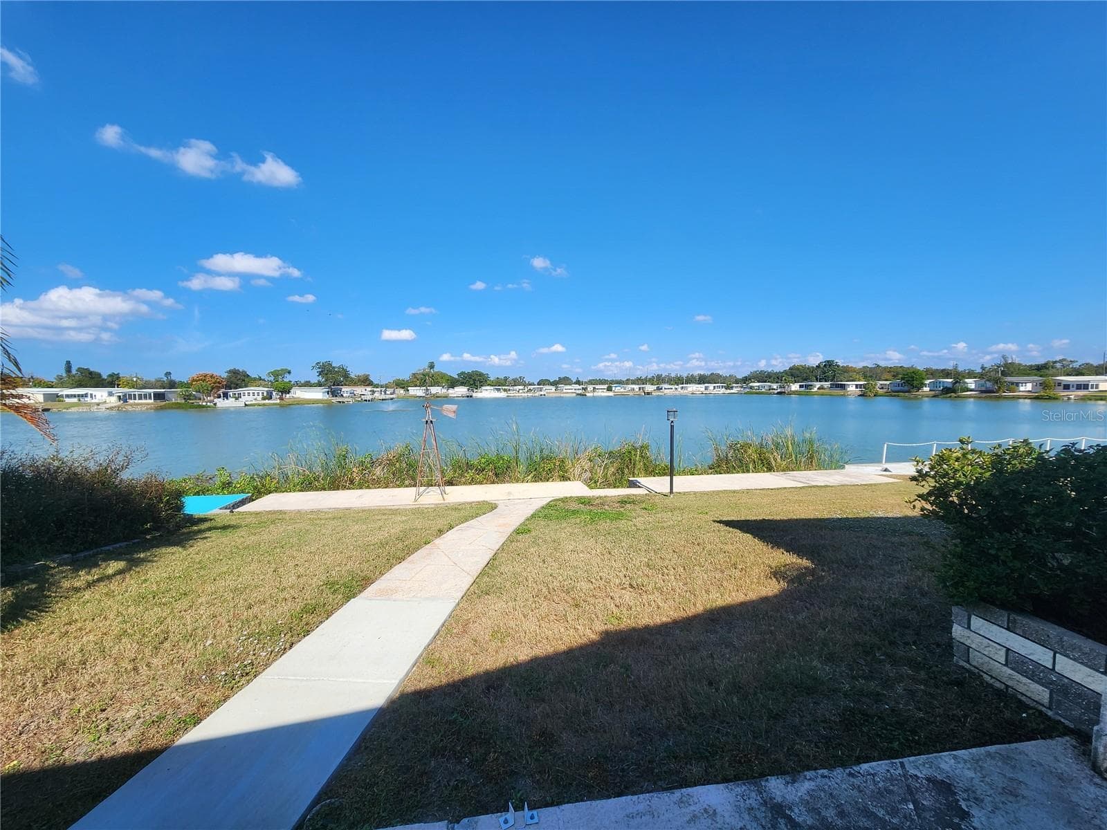 Relaxing Lake View. - 808 53RD AVE E #301, BRADENTON