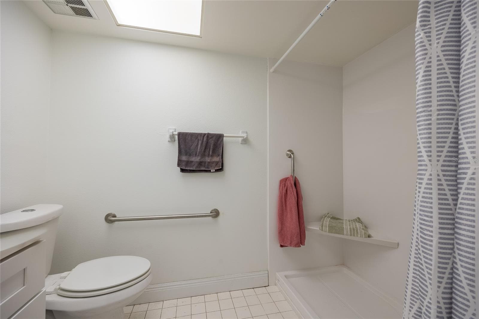 Condominium at 4712 MARINE PKWY #105, NEW PORT RICHEY, photo 8 of 24