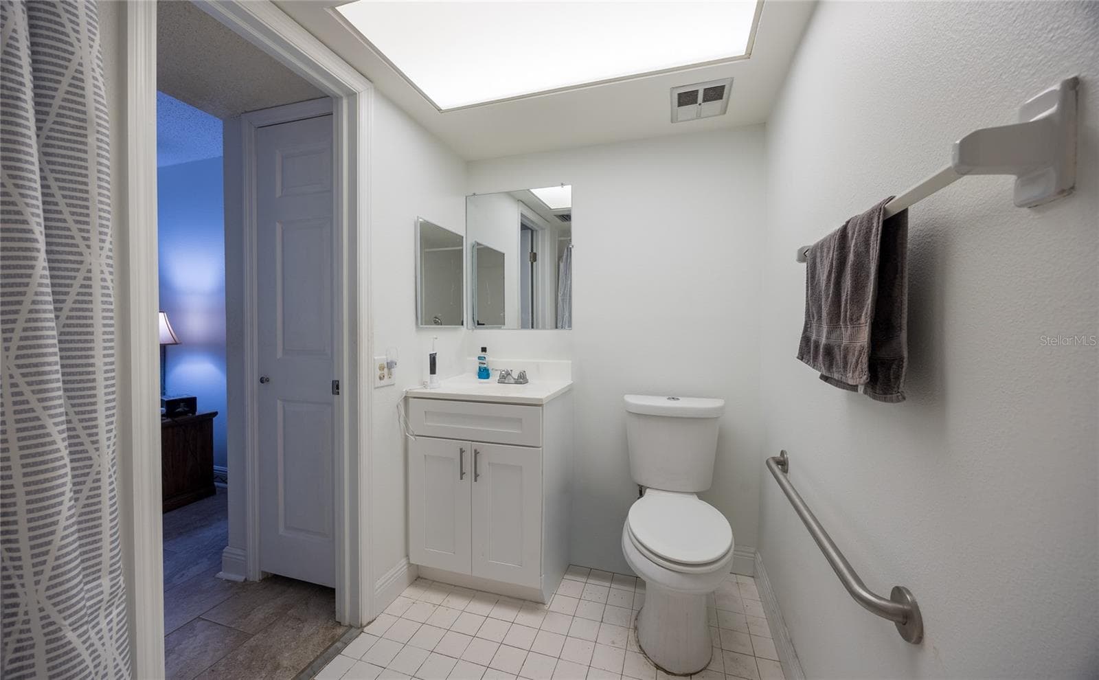 Condominium at 4712 MARINE PKWY #105, NEW PORT RICHEY, photo 9 of 24