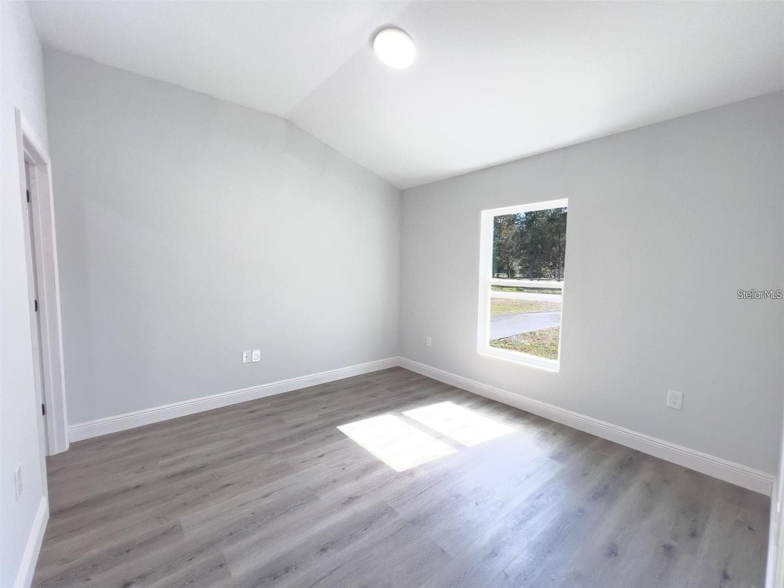 Similar model photo for illustration purposes; not the subject property. - 18 LARCH RUN CT, OCALA