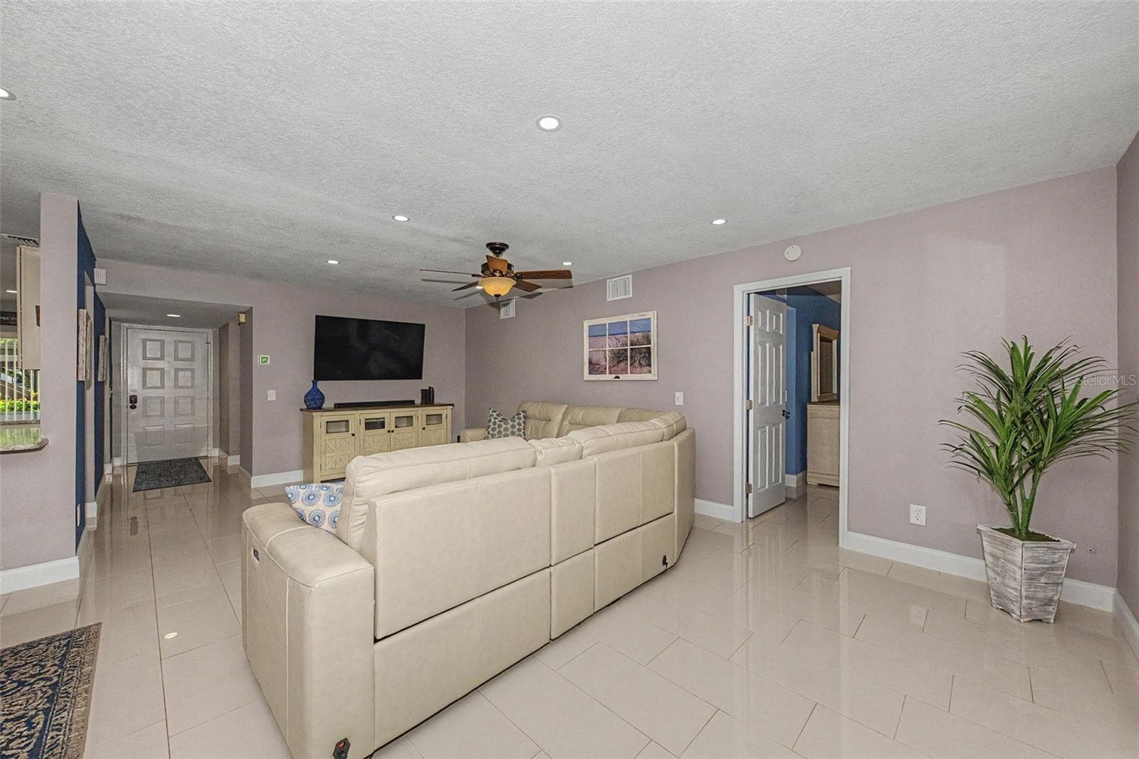 Living Room - 1801 E LAKE RD #1D, PALM HARBOR