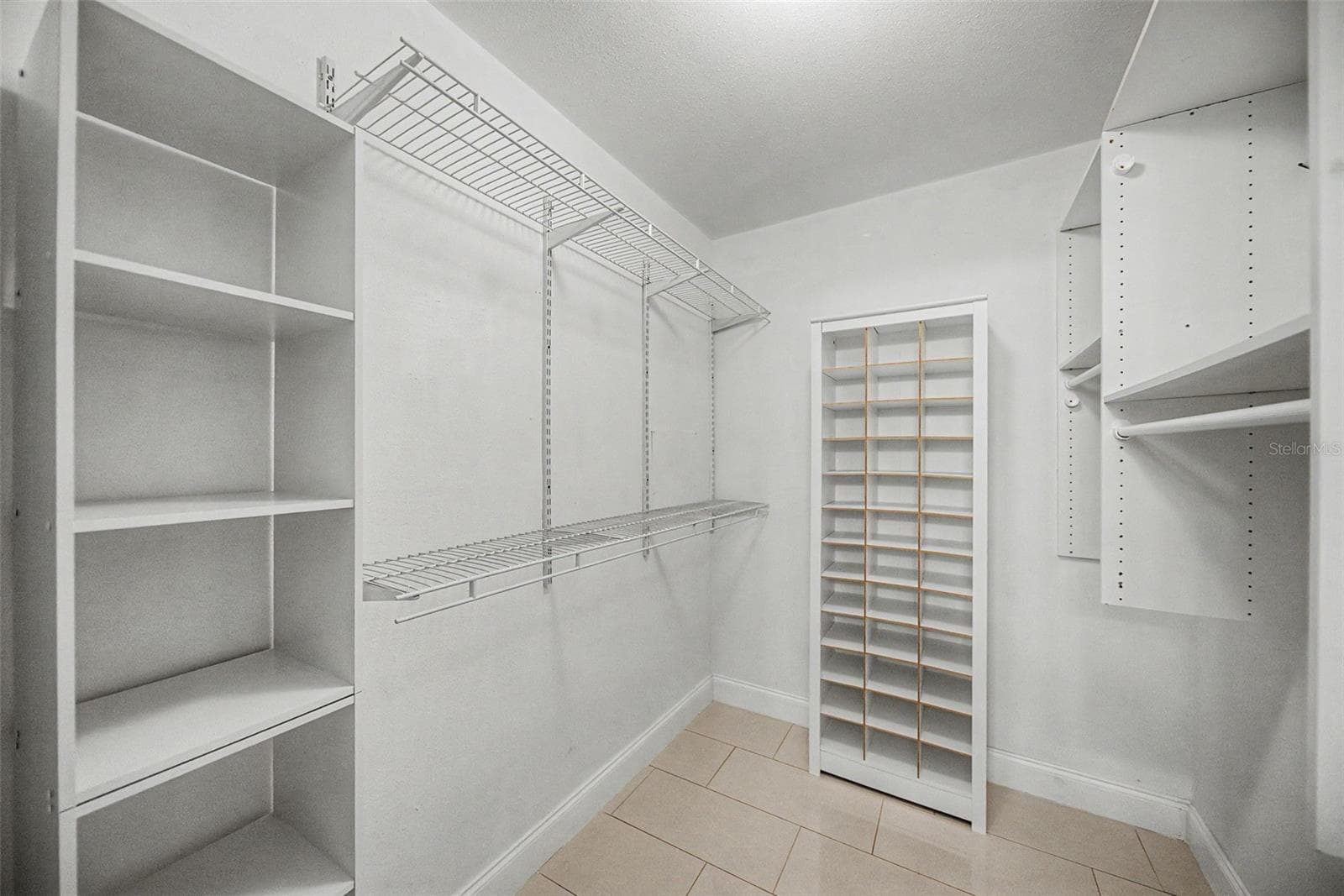 Primary Walk-in Closet - 1801 E LAKE RD #1D, PALM HARBOR