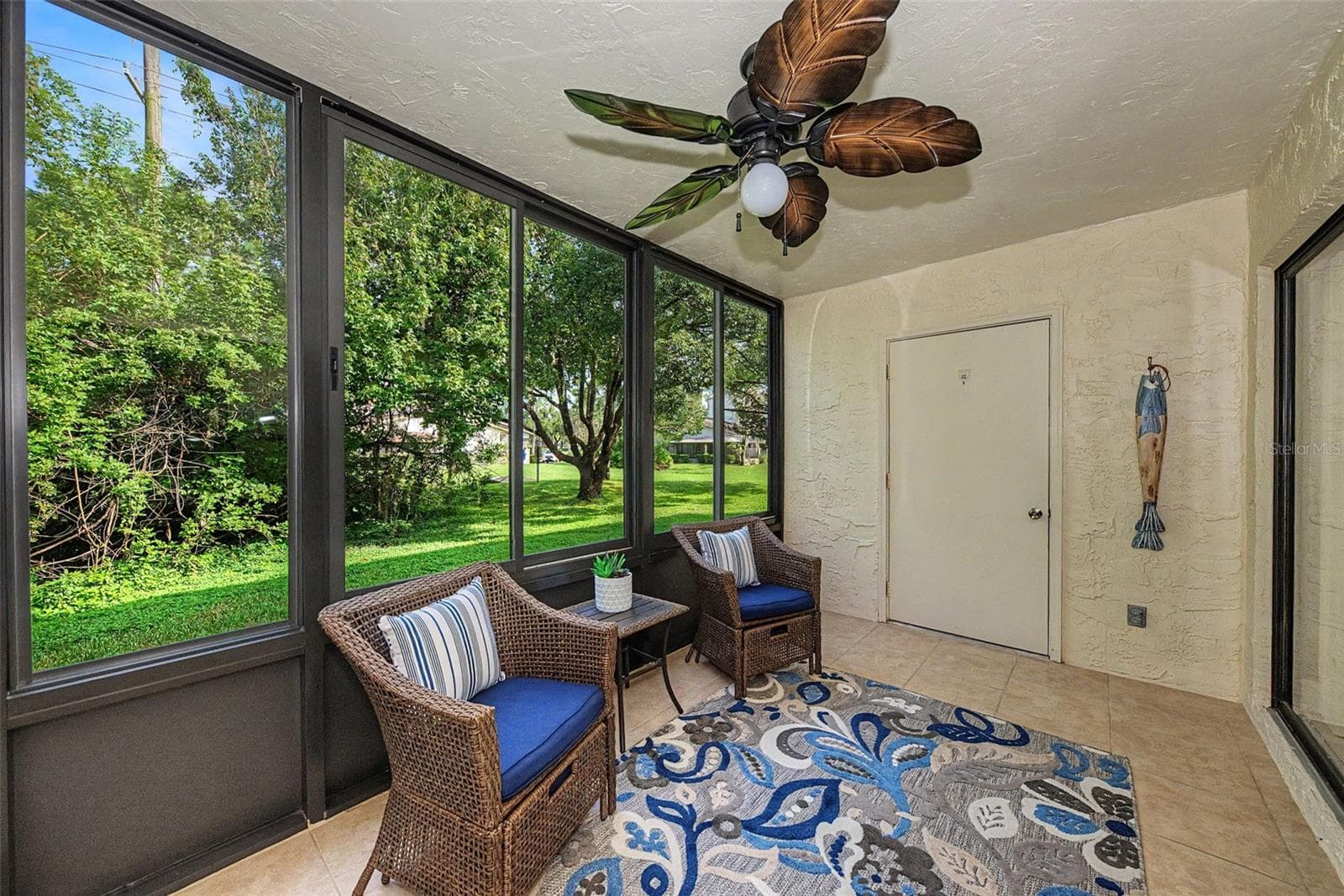 Florida Room - 1801 E LAKE RD #1D, PALM HARBOR