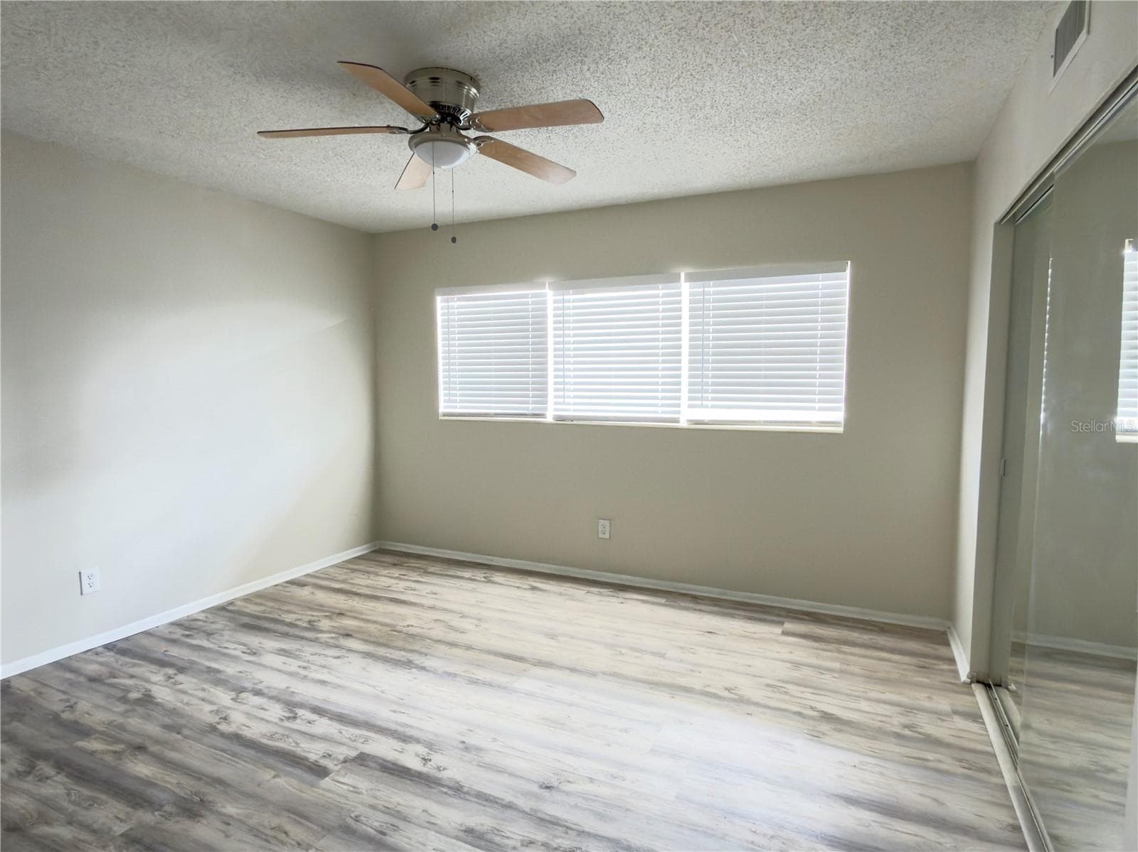 Room for friends and family to stay - 2378 ECUADORIAN WAY #22, CLEARWATER