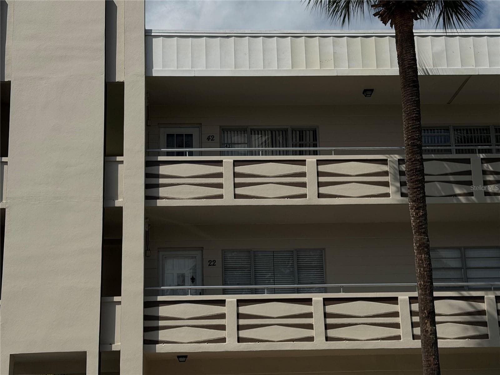 Great spot to get to know your neighbors - 2378 ECUADORIAN WAY #22, CLEARWATER