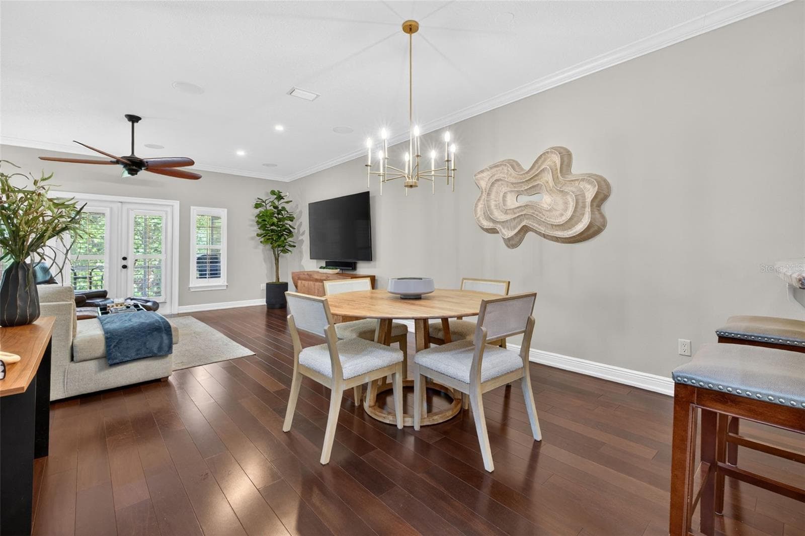 Townhouse at 252 VALENCIA CIR, ST PETERSBURG, photo 13 of 51