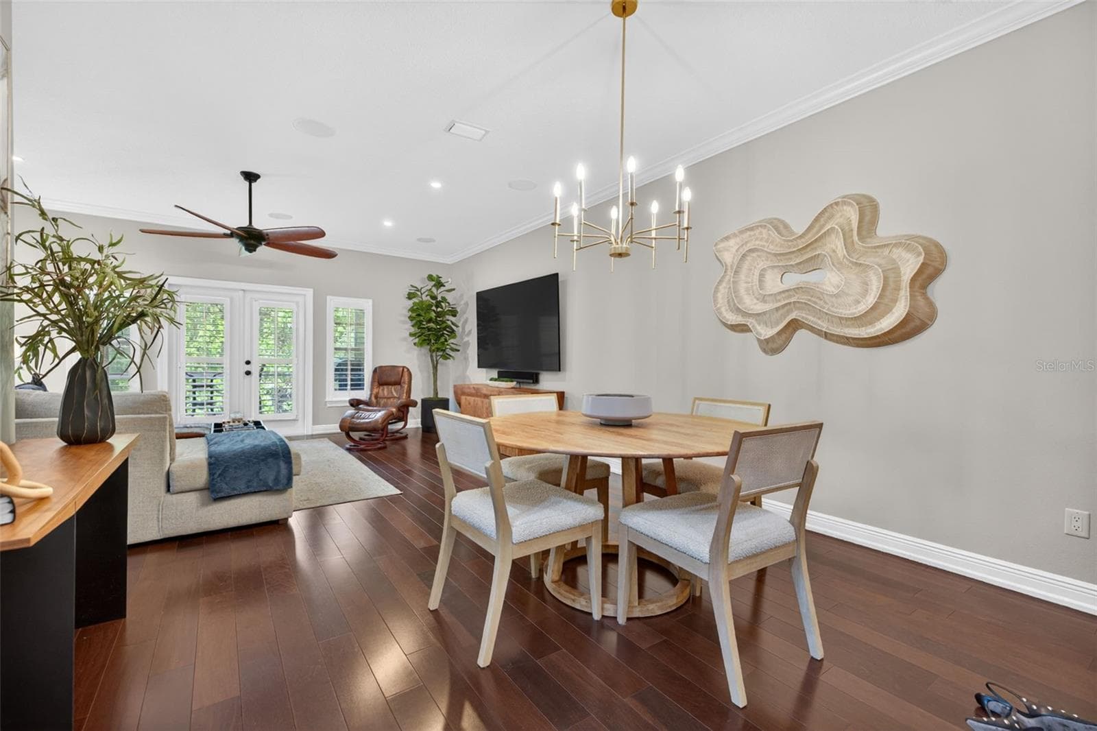 Townhouse at 252 VALENCIA CIR, ST PETERSBURG, photo 14 of 51