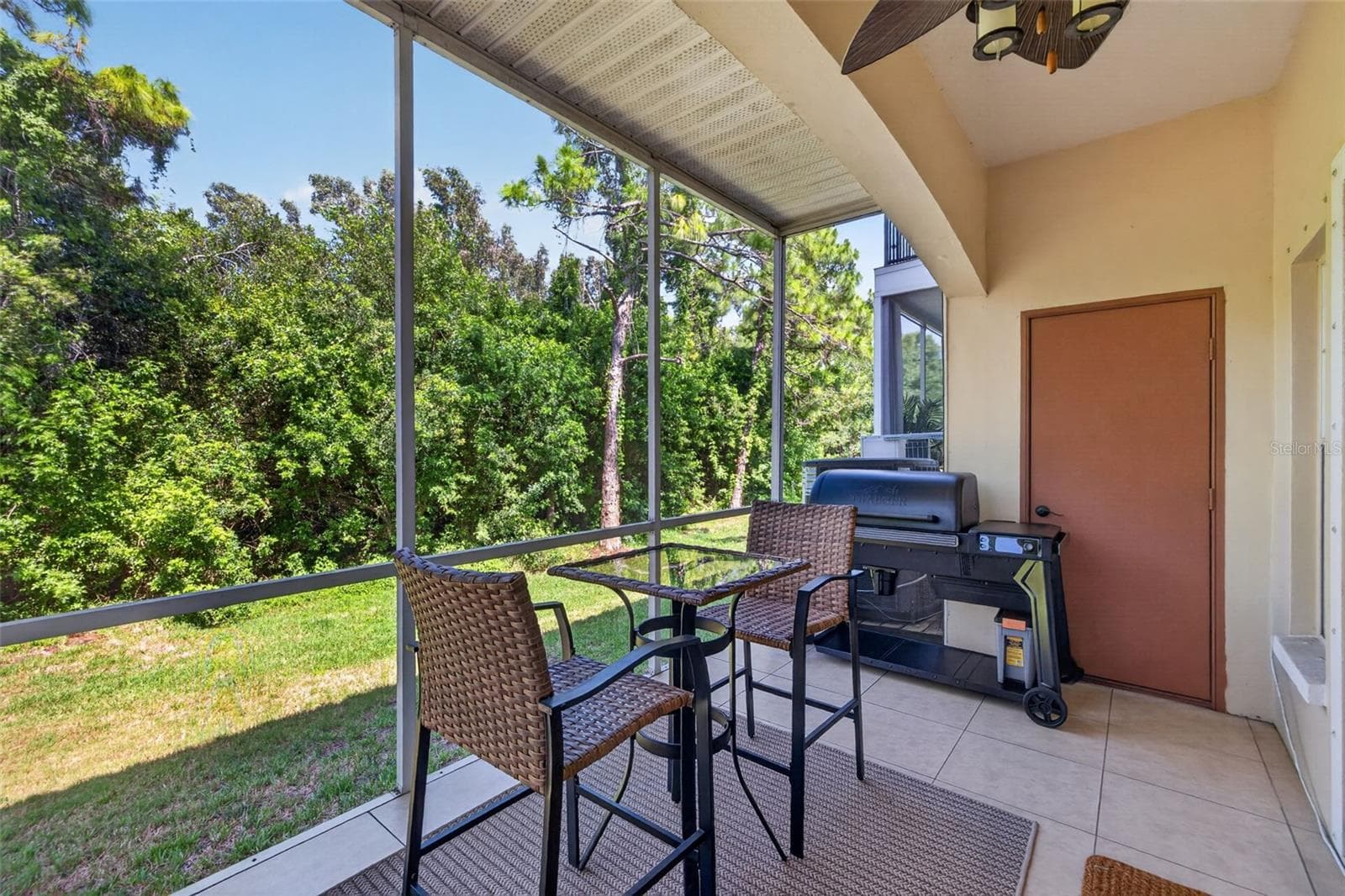 Townhouse at 252 VALENCIA CIR, ST PETERSBURG, photo 23 of 51