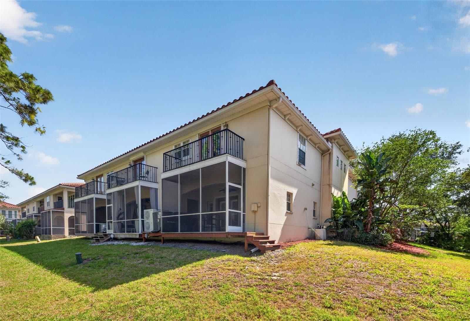 Townhouse at 252 VALENCIA CIR, ST PETERSBURG, photo 24 of 51