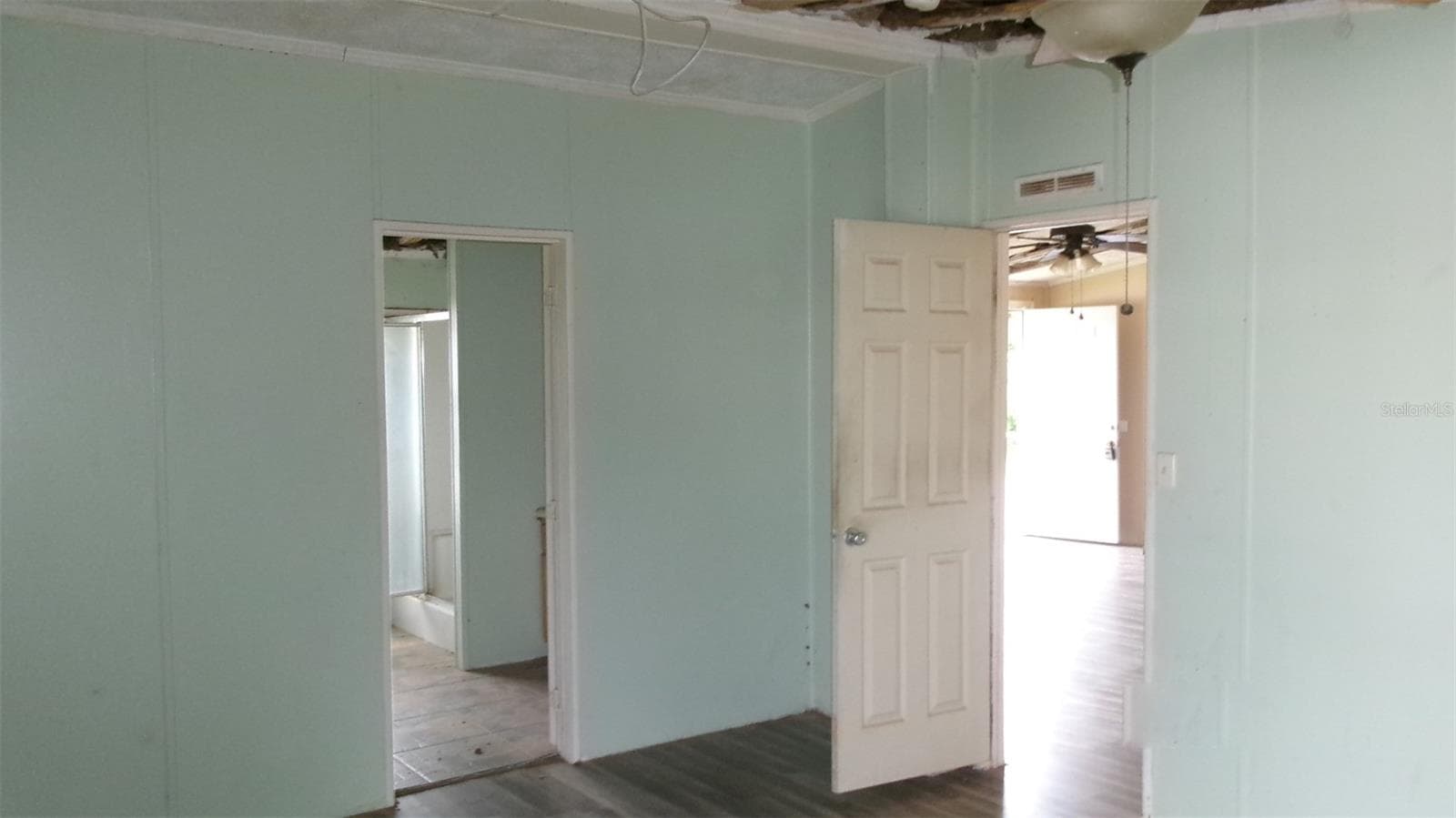 Manufactured Home at 15532 MANGO DR, PUNTA GORDA, photo 4 of 23