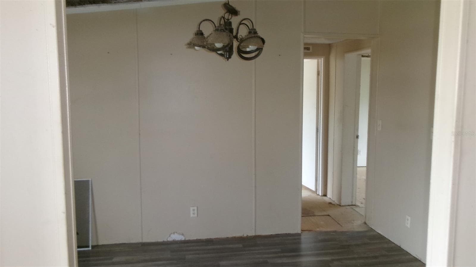 Manufactured Home at 15532 MANGO DR, PUNTA GORDA, photo 7 of 23