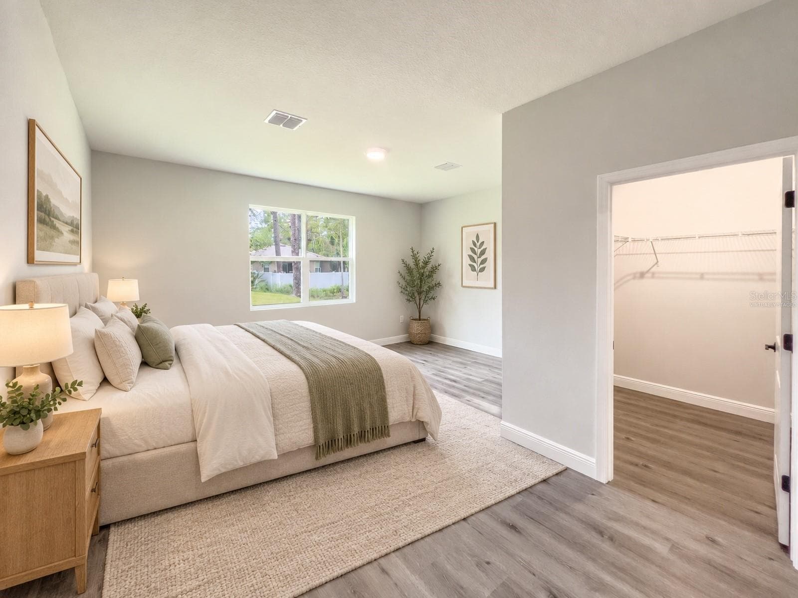 Virtually staged - 1580 EAST PKWY, DELAND
