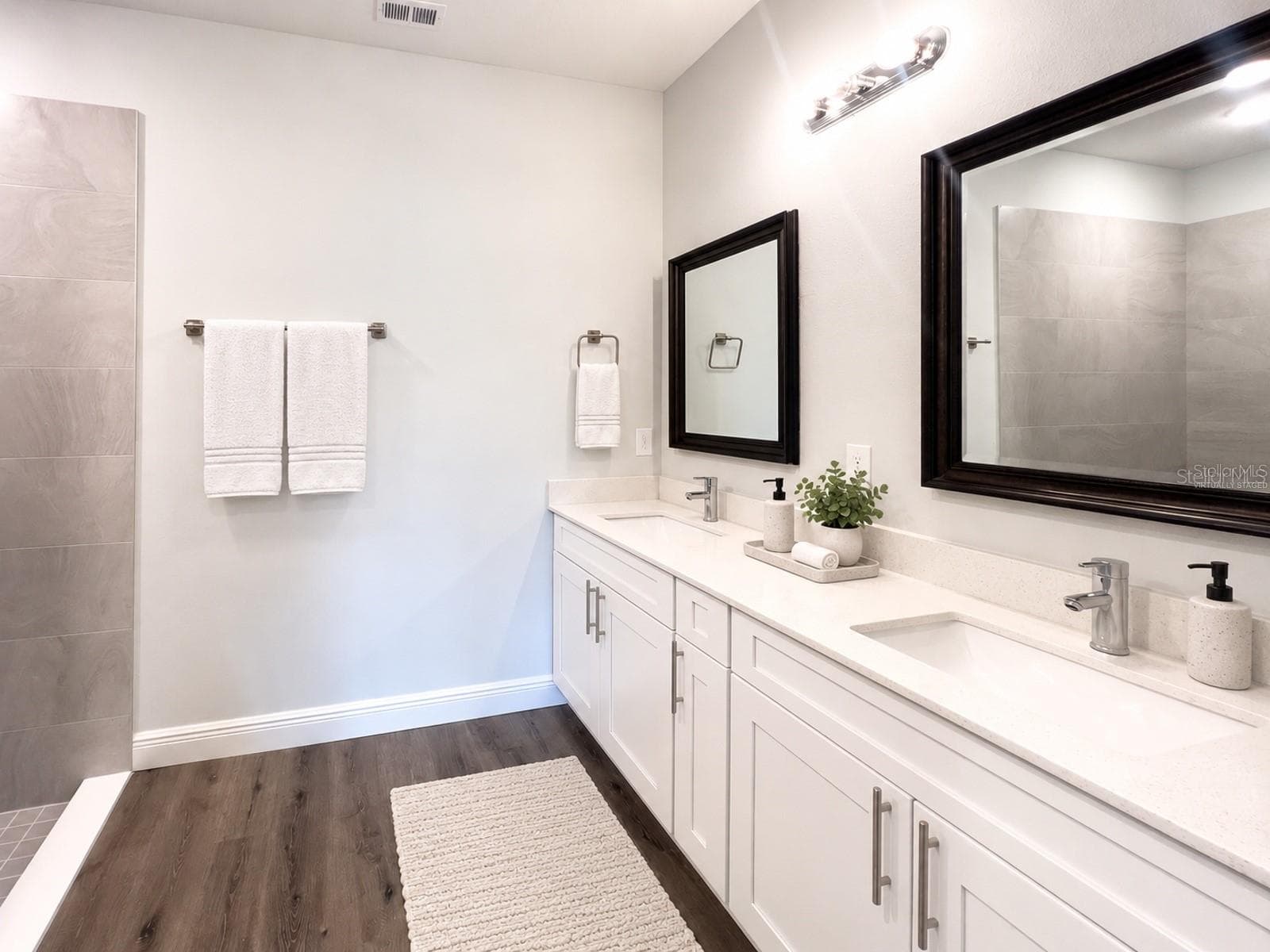 Virtually staged - 1580 EAST PKWY, DELAND