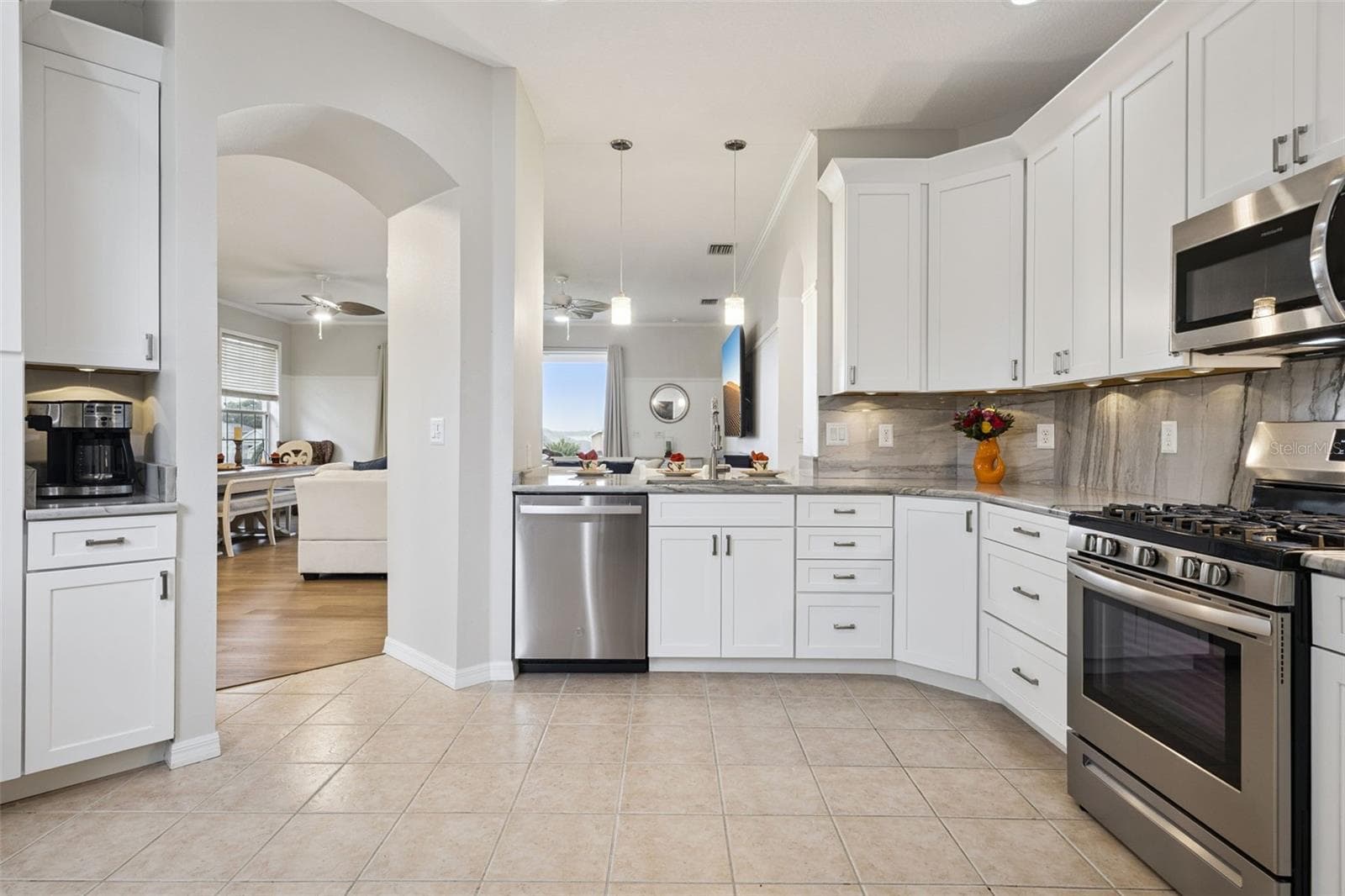 Single Family Residence at 3300 SARATOGA DR, TAVARES, photo 14 of 42