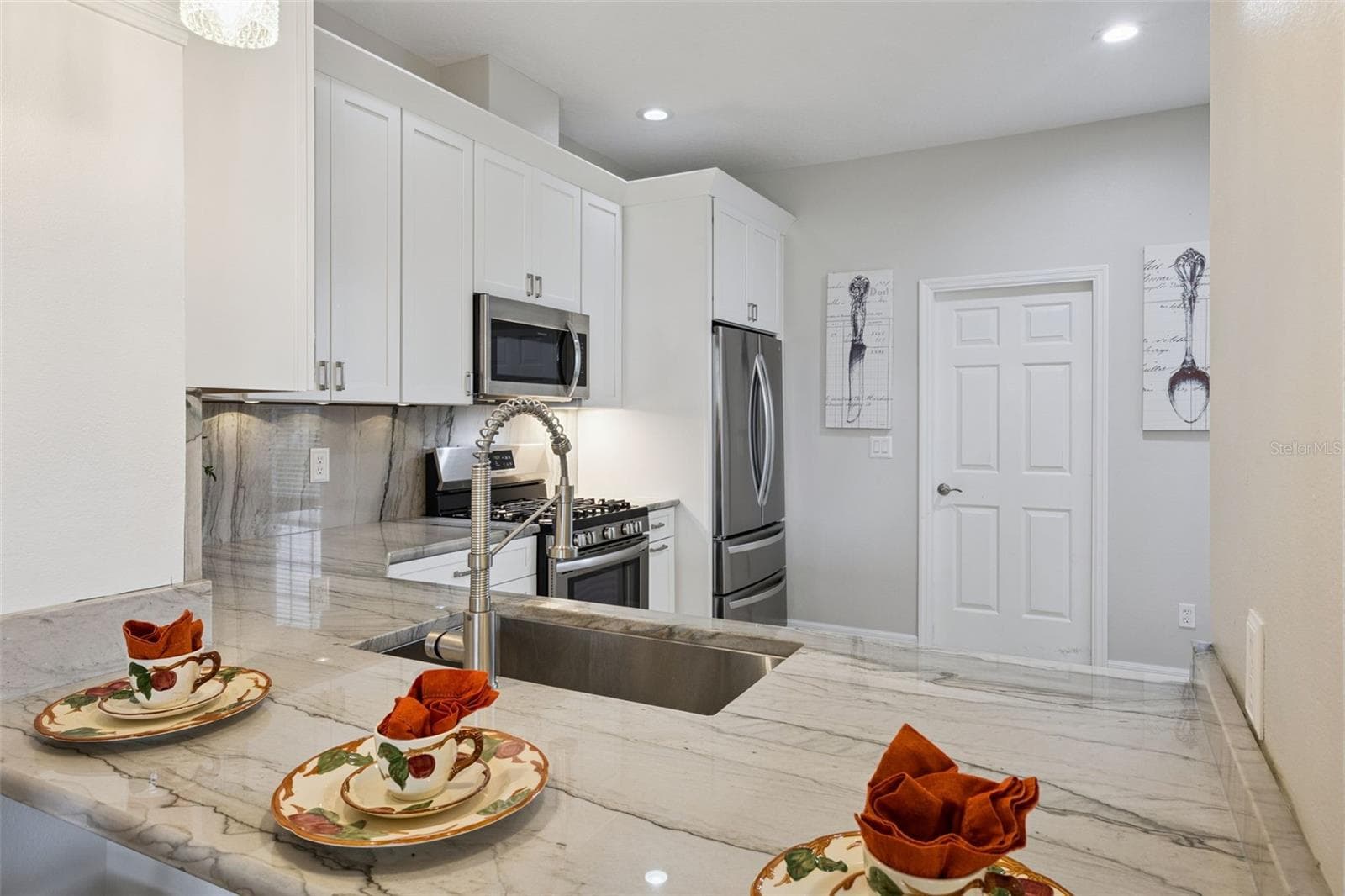 Single Family Residence at 3300 SARATOGA DR, TAVARES, photo 17 of 42