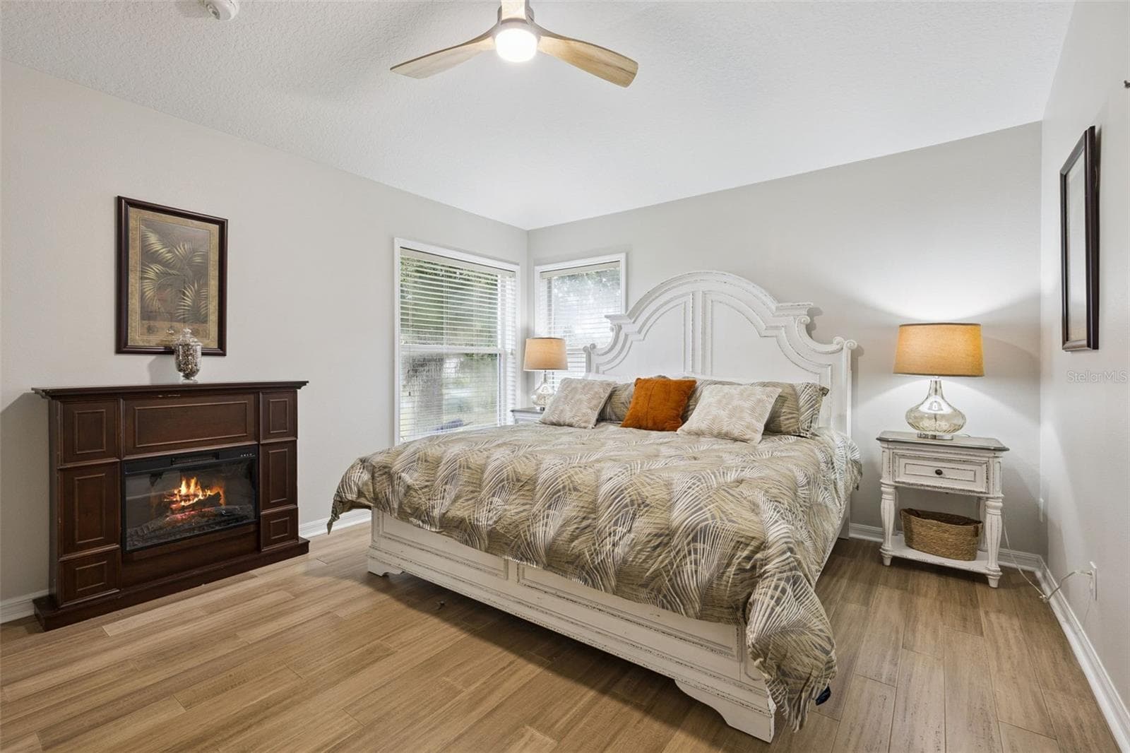 Single Family Residence at 3300 SARATOGA DR, TAVARES, photo 25 of 42