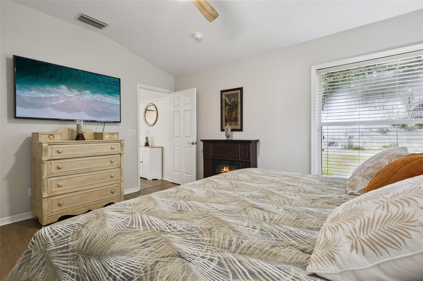 Single Family Residence at 3300 SARATOGA DR, TAVARES, photo 26 of 42