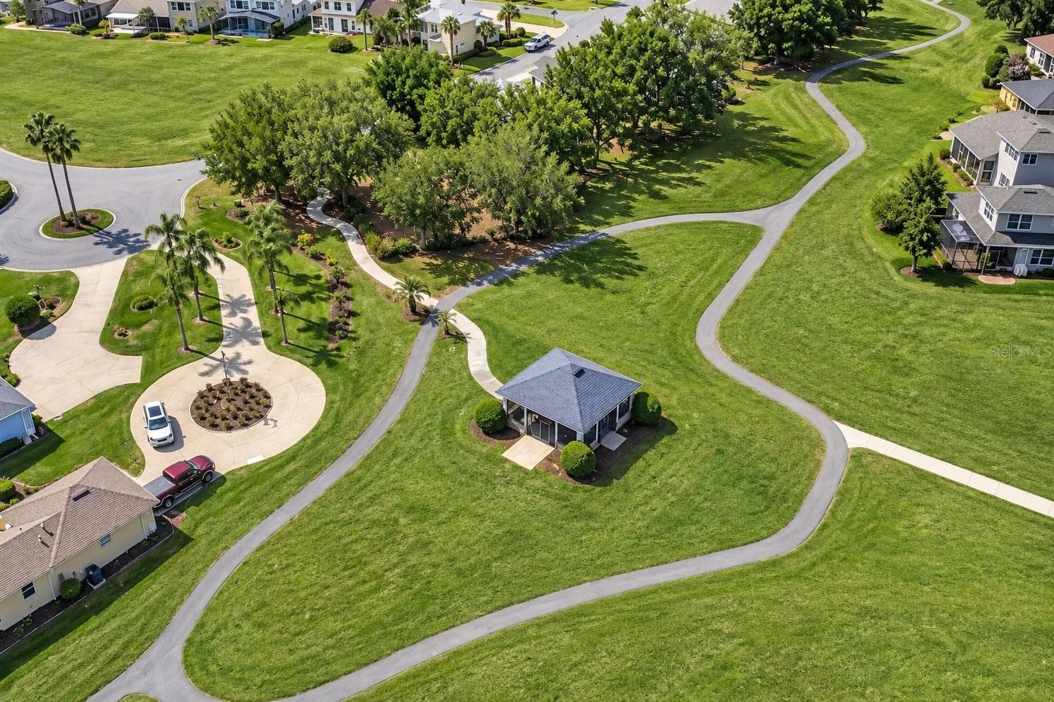 Single Family Residence at 3300 SARATOGA DR, TAVARES, photo 37 of 42