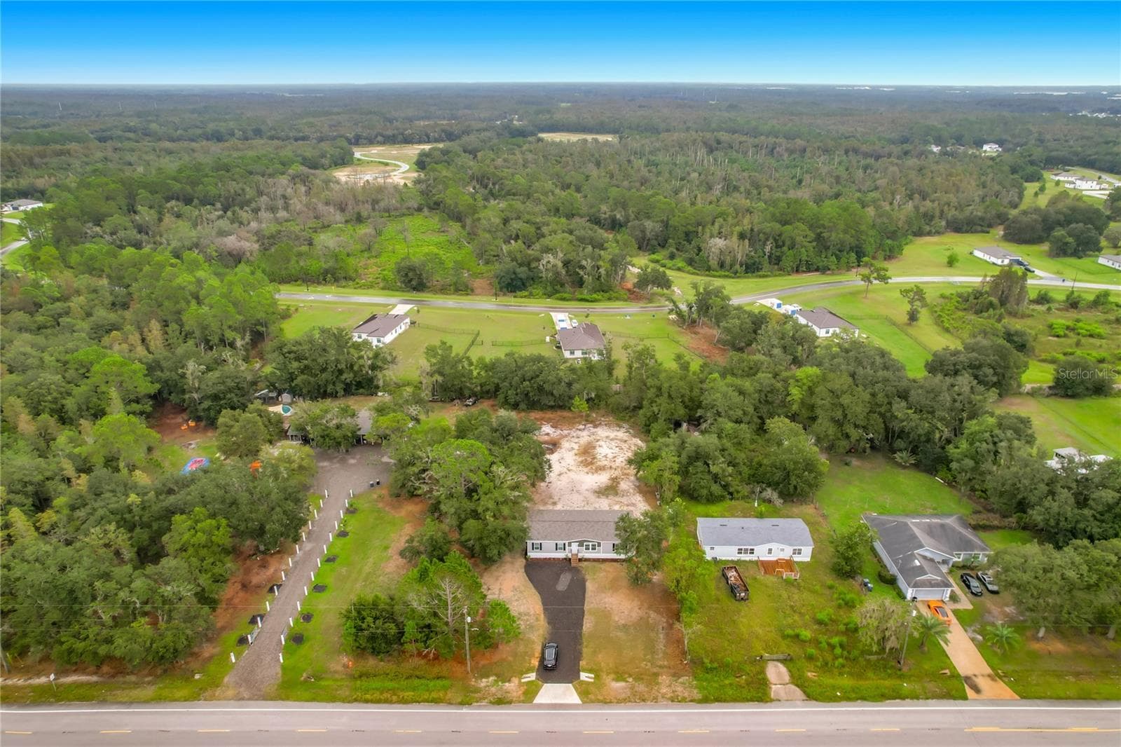 Manufactured Home at 9717 MOORE RD, LAKELAND, photo 32 of 44