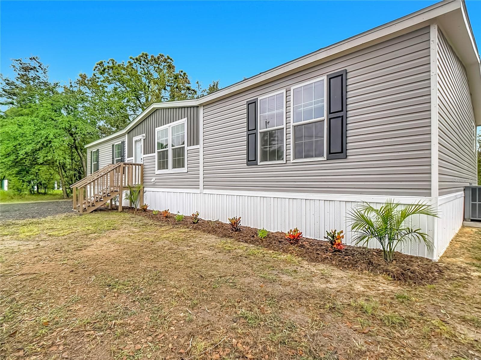 Manufactured Home at 9717 MOORE RD, LAKELAND, photo 35 of 44