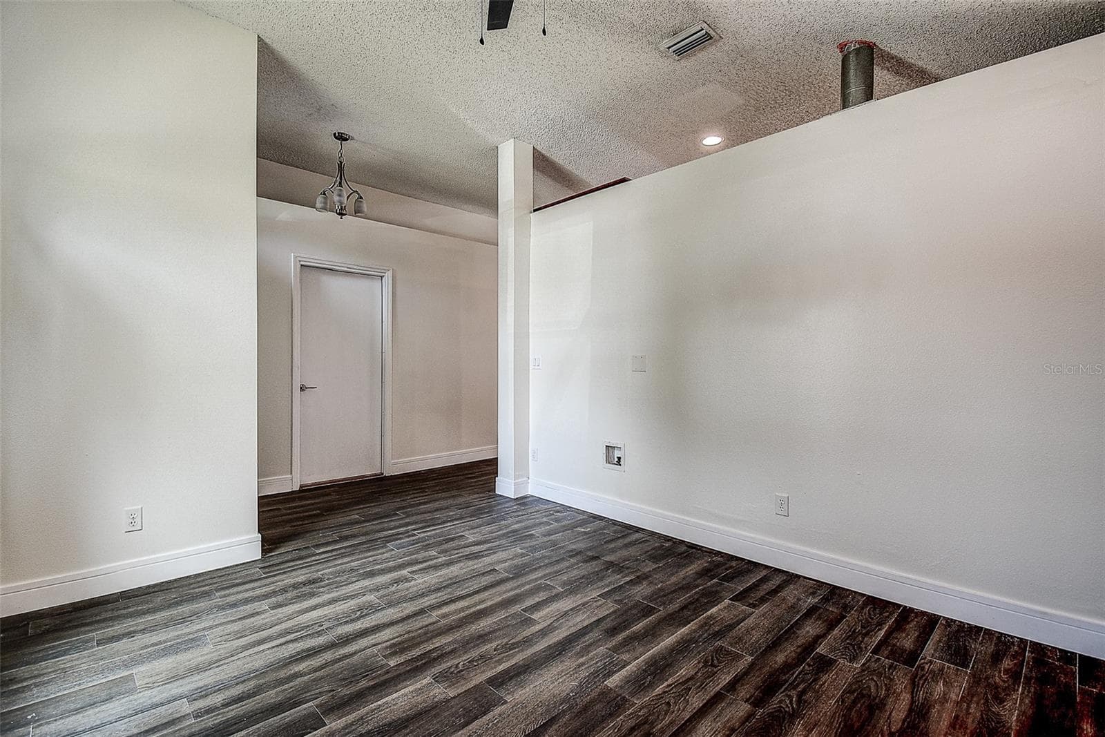 Flex Room Toward the Kitchen - 1709 SCOTCH PINE DR, BRANDON