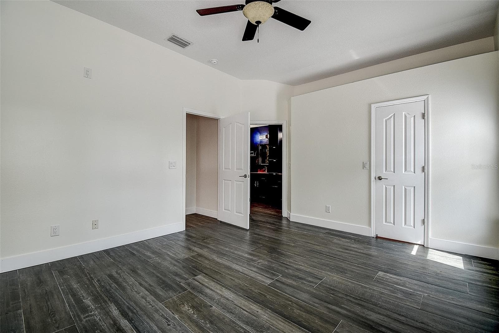 Primary Bedroom looking toward the Primary Bath - 1709 SCOTCH PINE DR, BRANDON