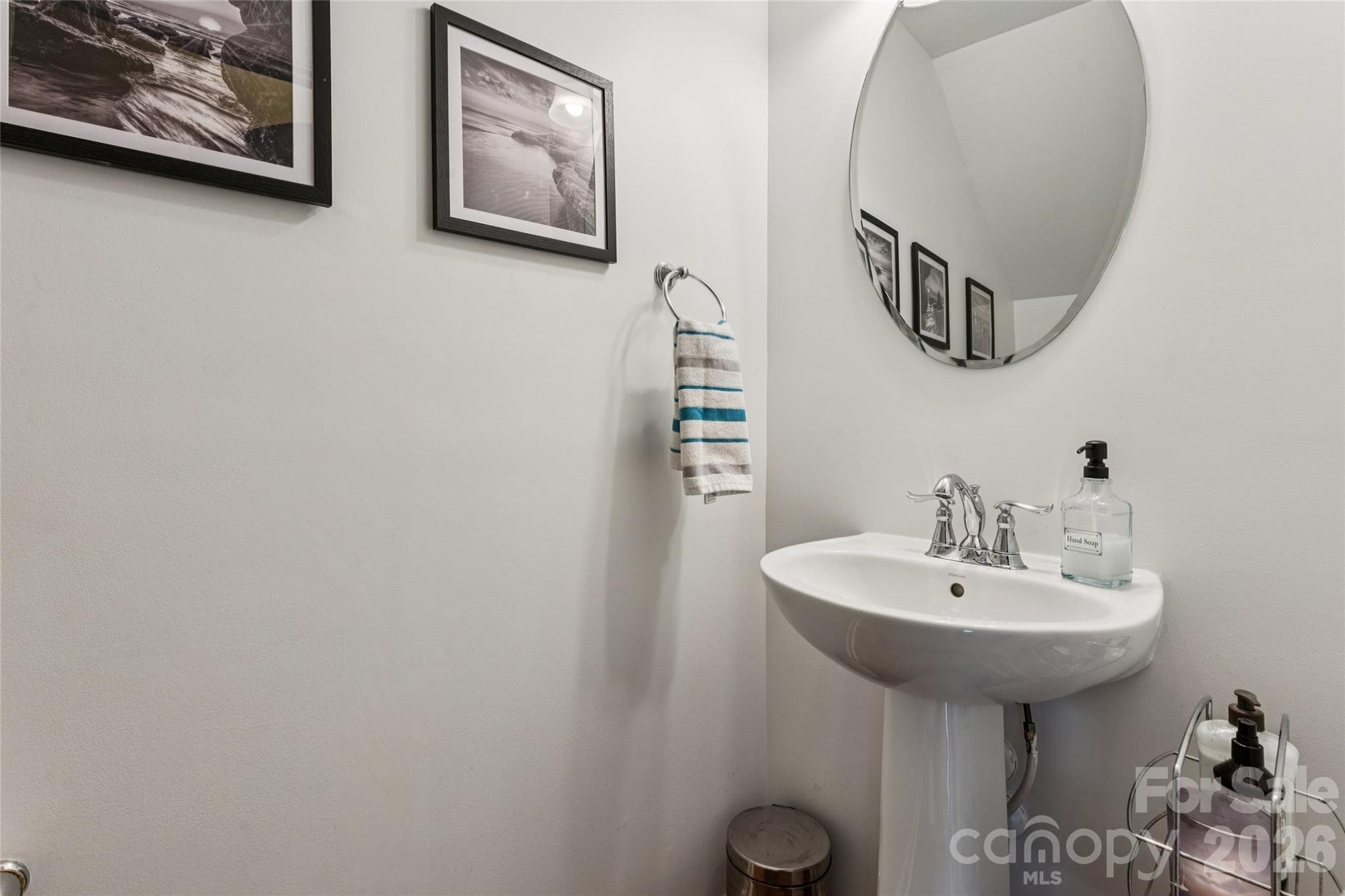 Powder room - 9506 Birkwood Court, Charlotte