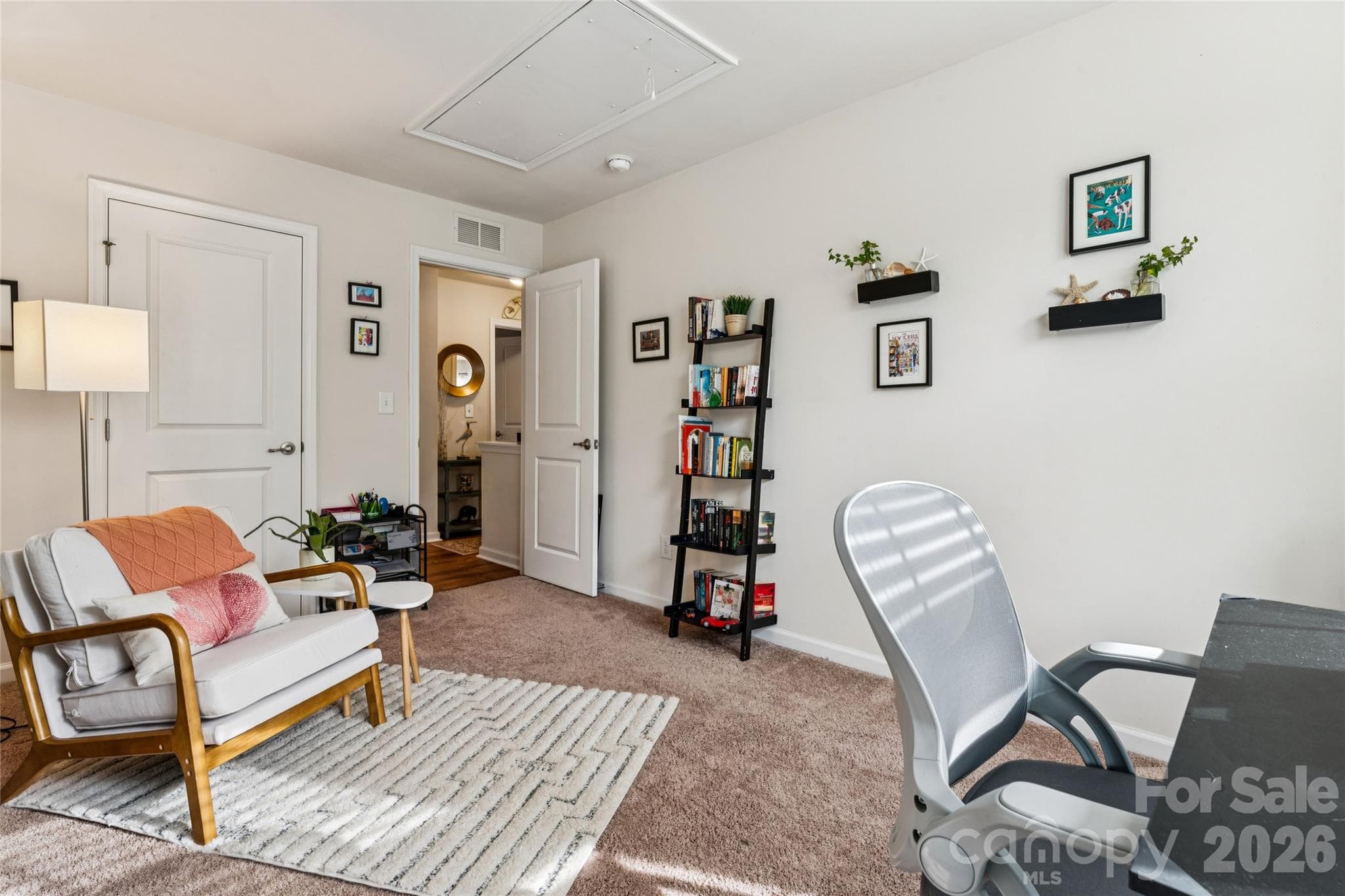 Secondary bedroom 1 - 9506 Birkwood Court, Charlotte