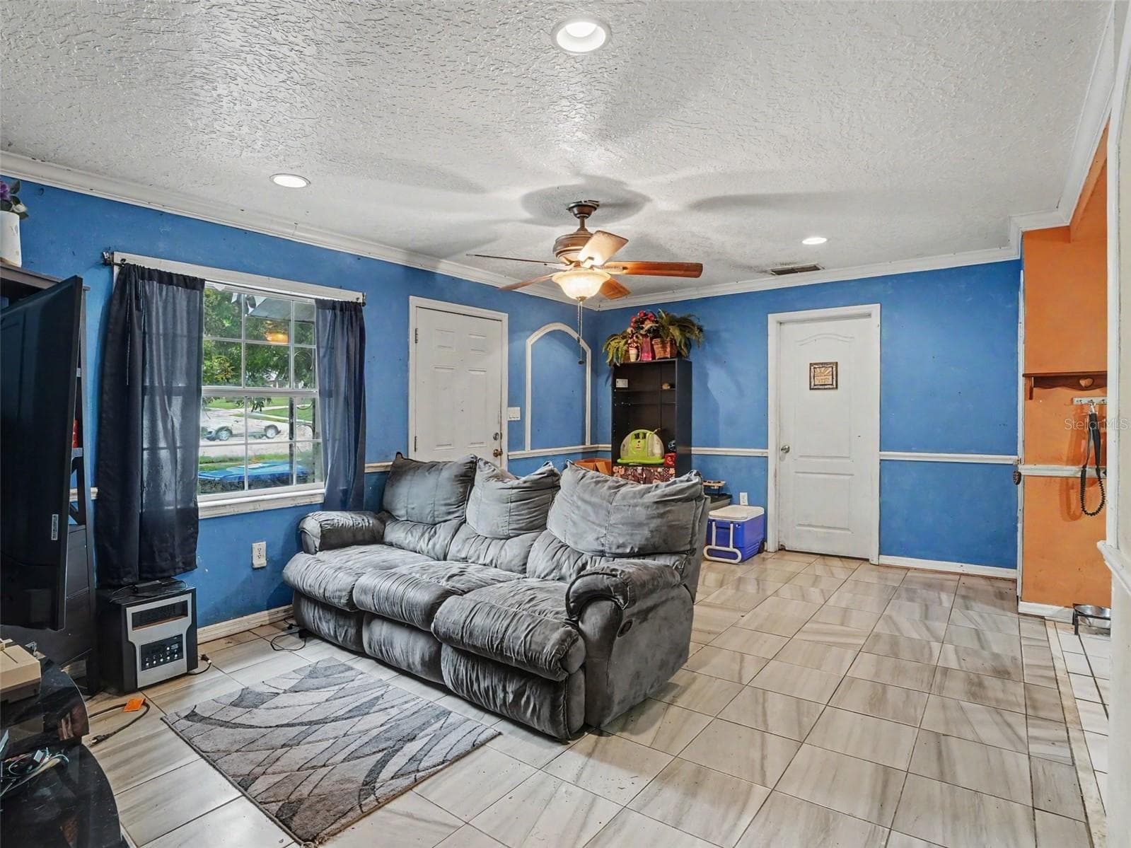 Single Family Residence at 2205 N HIAWASEE RD, ORLANDO, photo 5 of 31