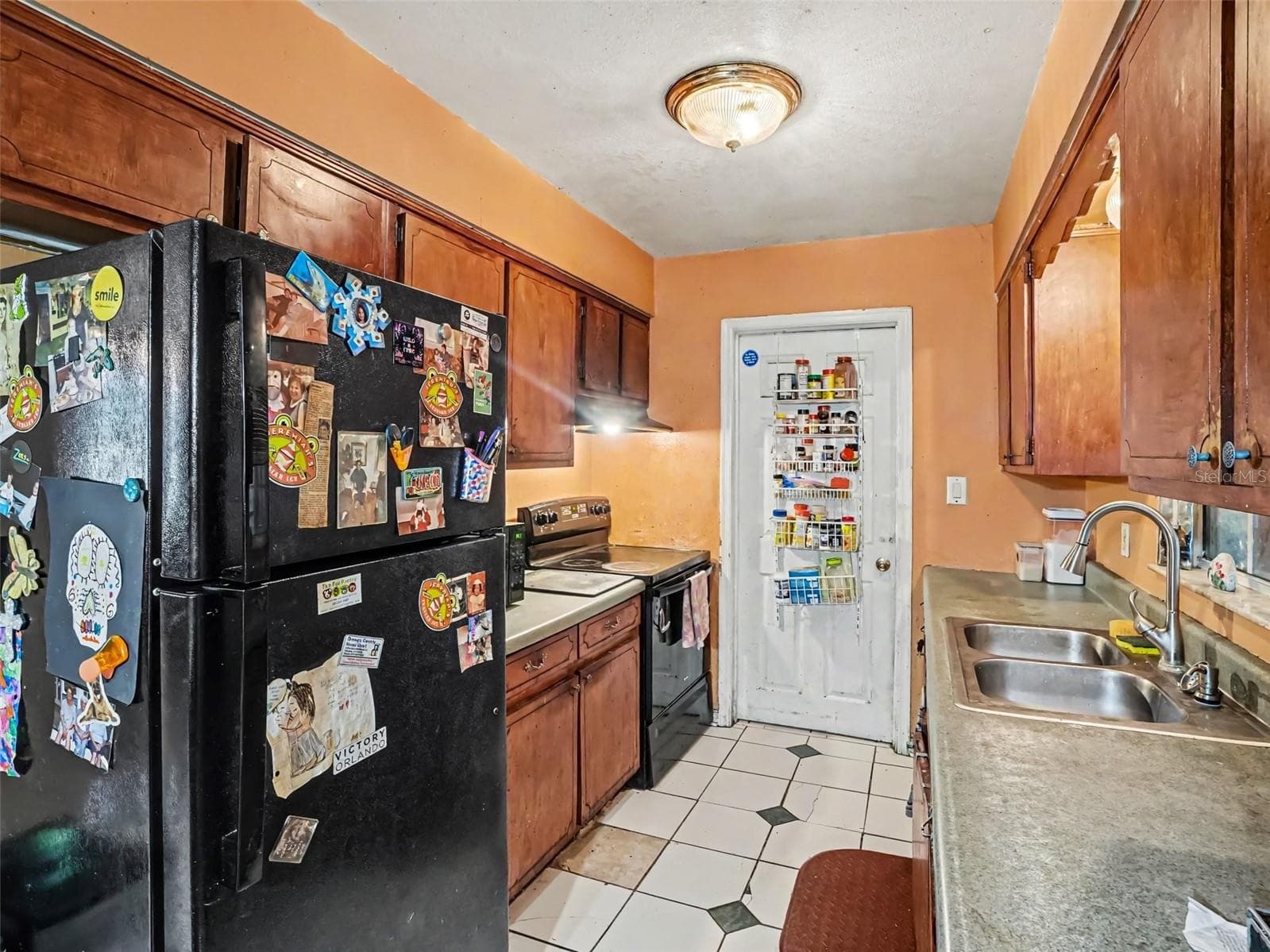 Single Family Residence at 2205 N HIAWASEE RD, ORLANDO, photo 10 of 31