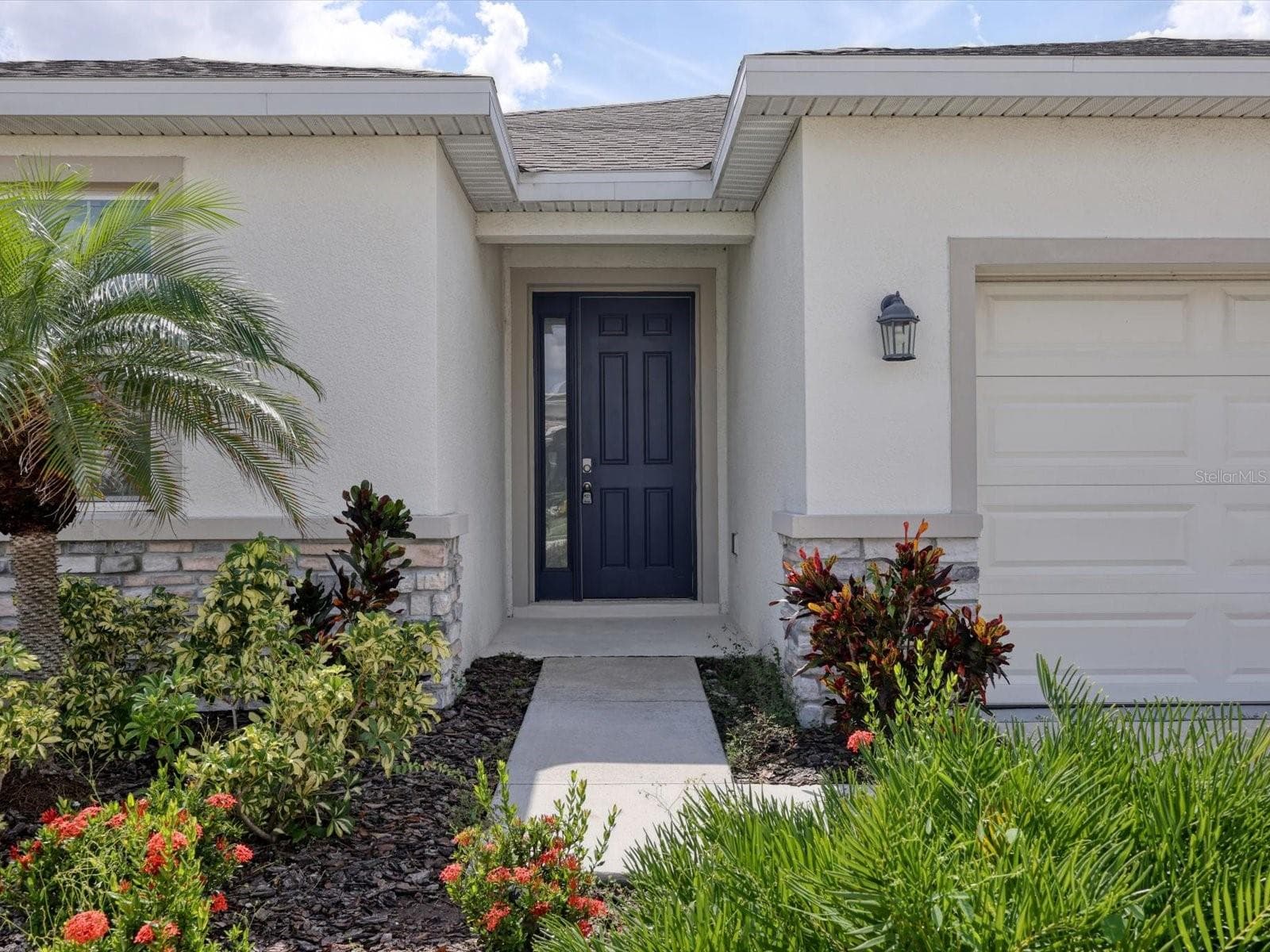 Single Family Residence at 17758 CANTARINA CV, LAKEWOOD RANCH, photo 4 of 51