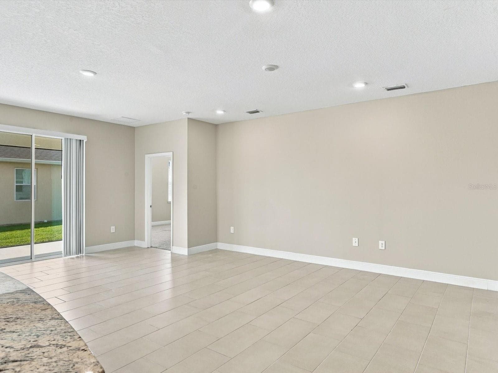 Single Family Residence at 17758 CANTARINA CV, LAKEWOOD RANCH, photo 9 of 51