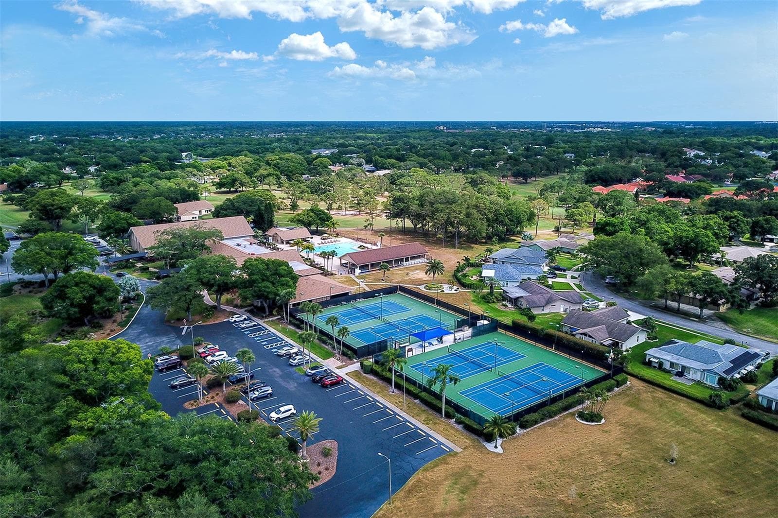 Aerial view of the tennis courts - 978 MADRID DR, PALM HARBOR
