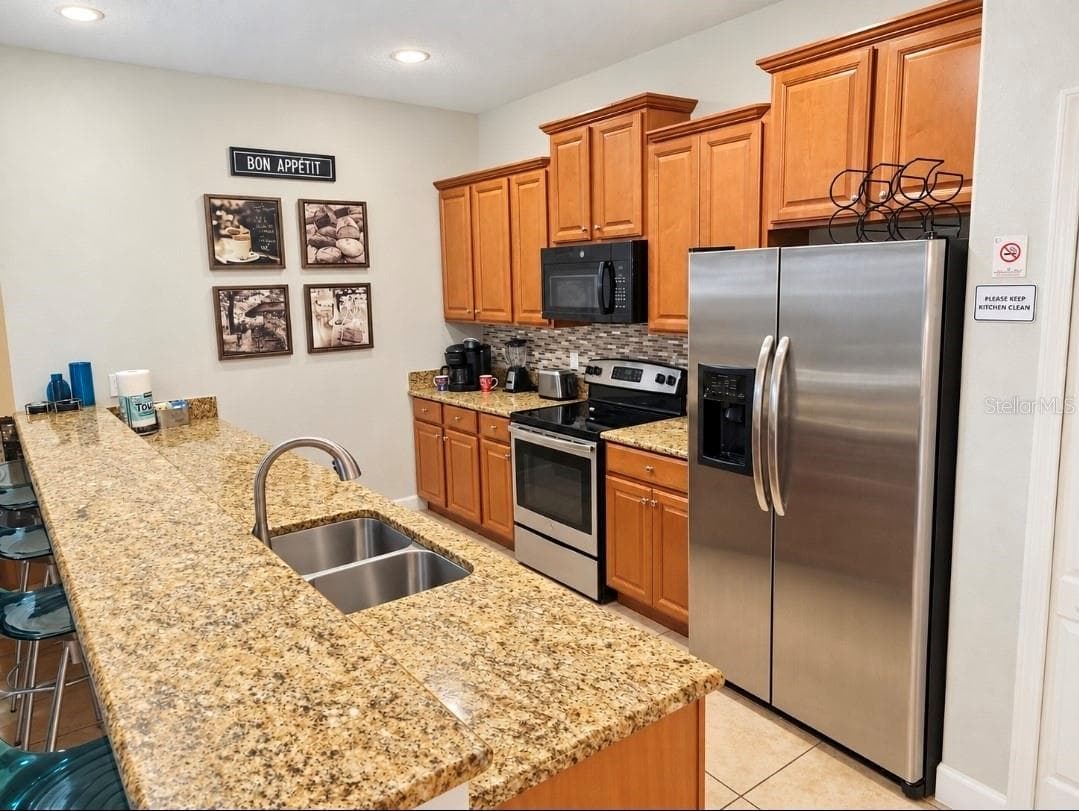 Townhouse at 8961 BISMARCK PALM RD, KISSIMMEE, photo 3 of 20