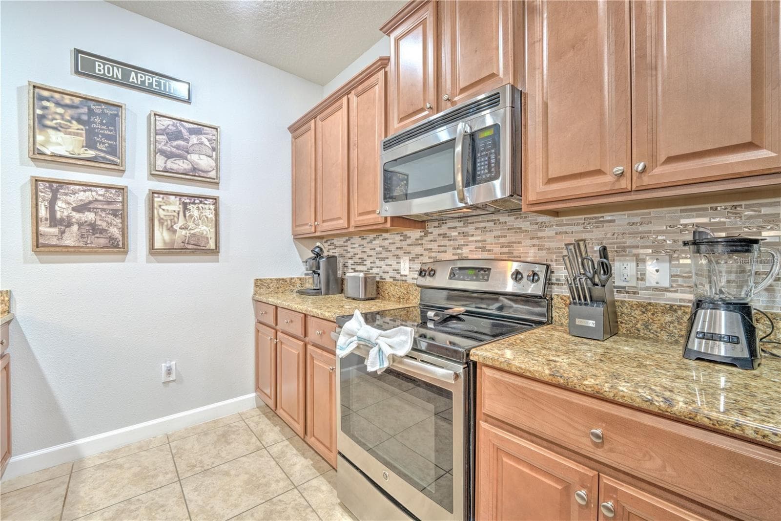 Townhouse at 8961 BISMARCK PALM RD, KISSIMMEE, photo 8 of 20
