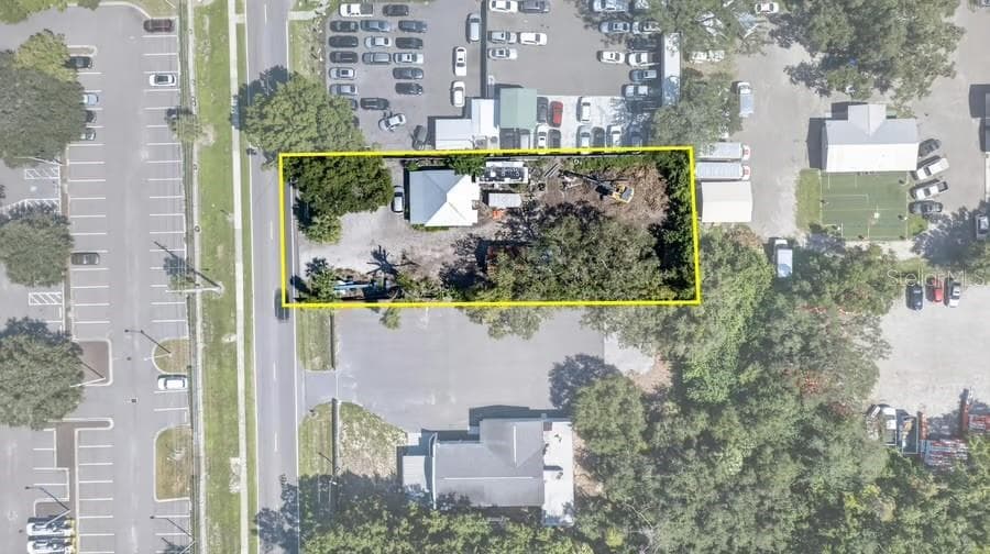 Retail at 8021 PALM RIVER RD, TAMPA, photo 2 of 18