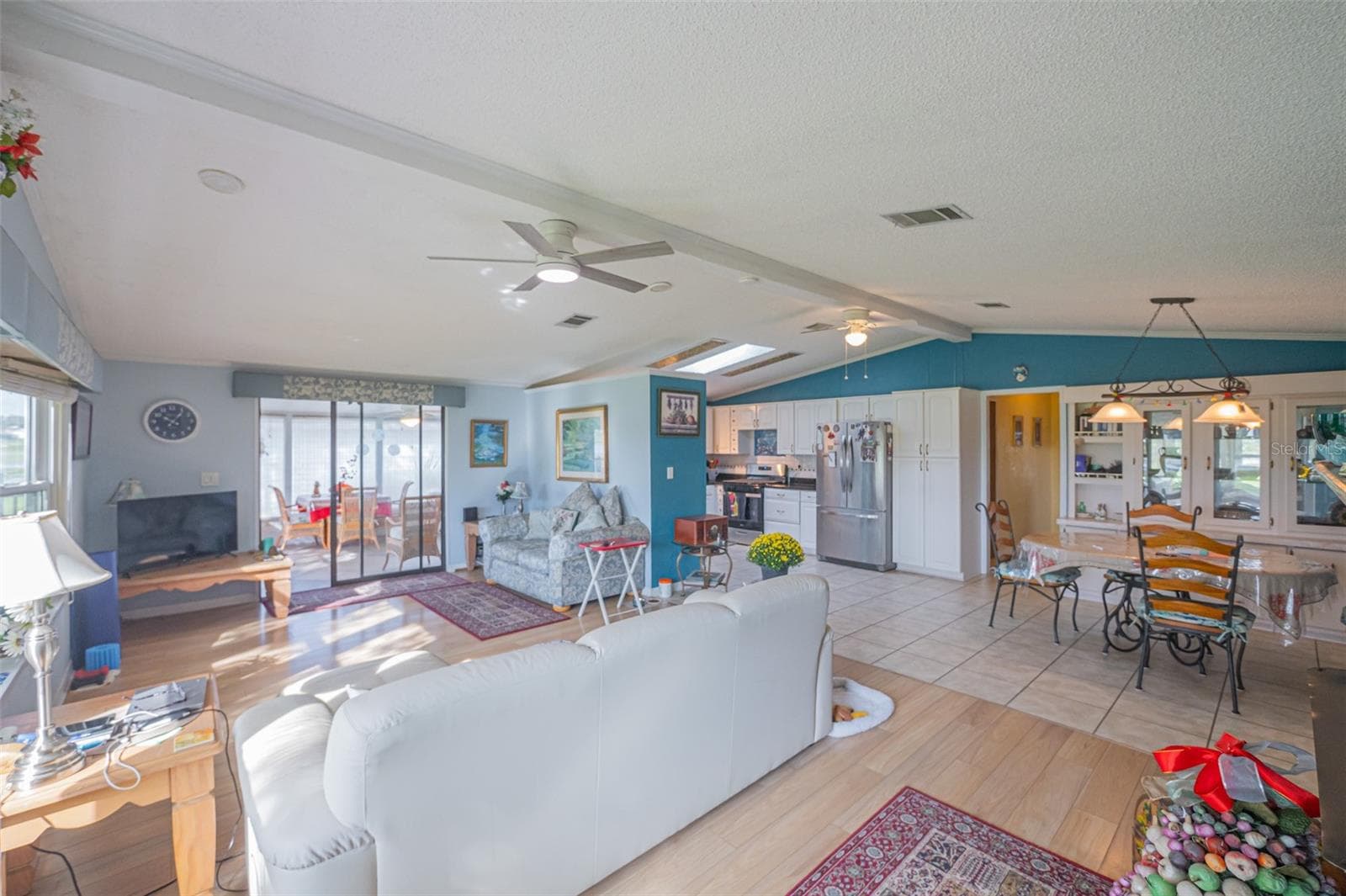 Open Floor Plan - 25007 BELLEVUE, LEESBURG