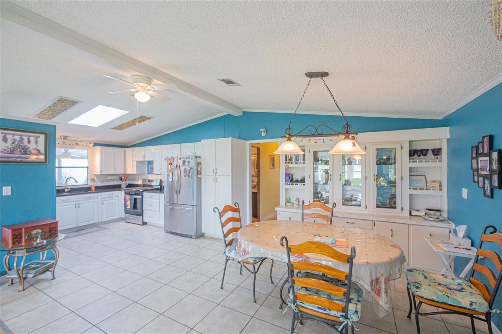 Dining Room / Kitchen - 25007 BELLEVUE, LEESBURG