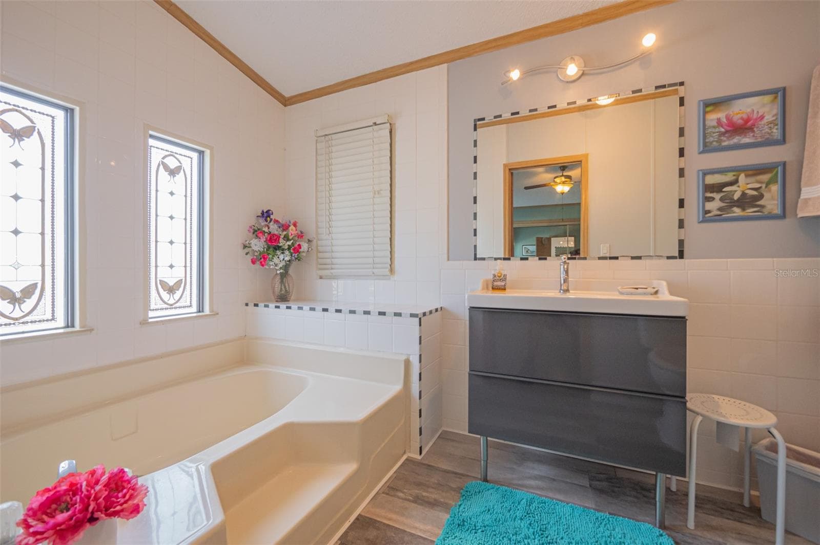 Primary Bathrooom - 25007 BELLEVUE, LEESBURG