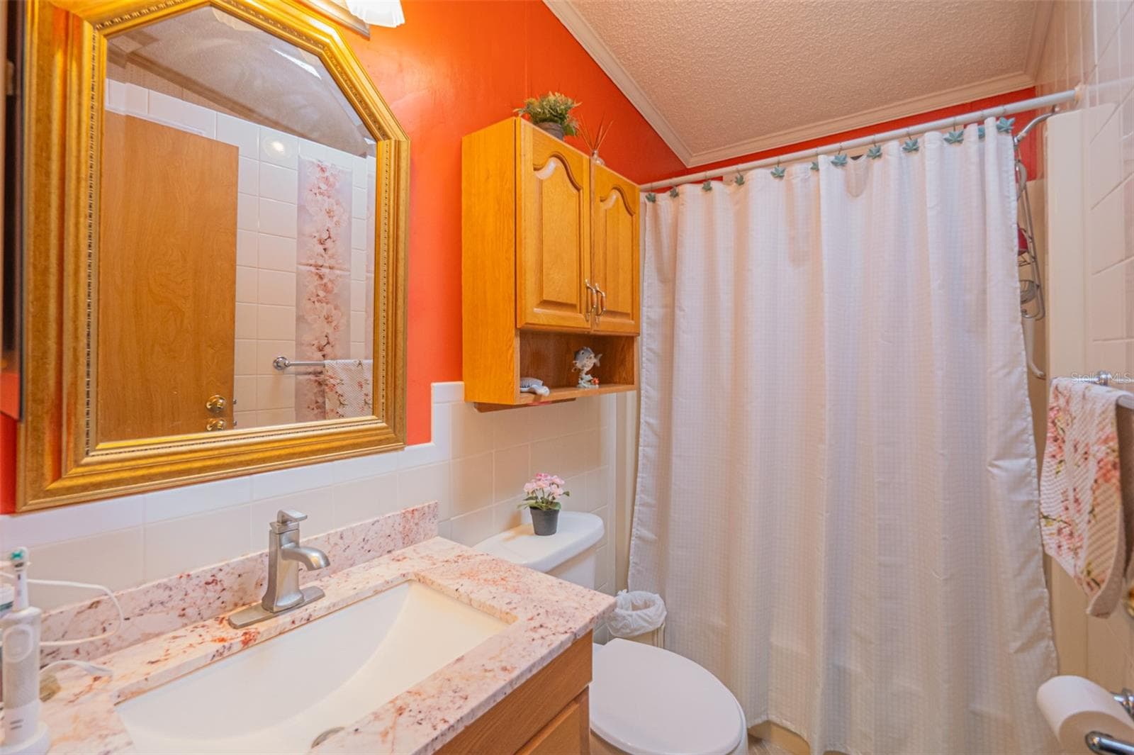 Guest Bathroom - 25007 BELLEVUE, LEESBURG