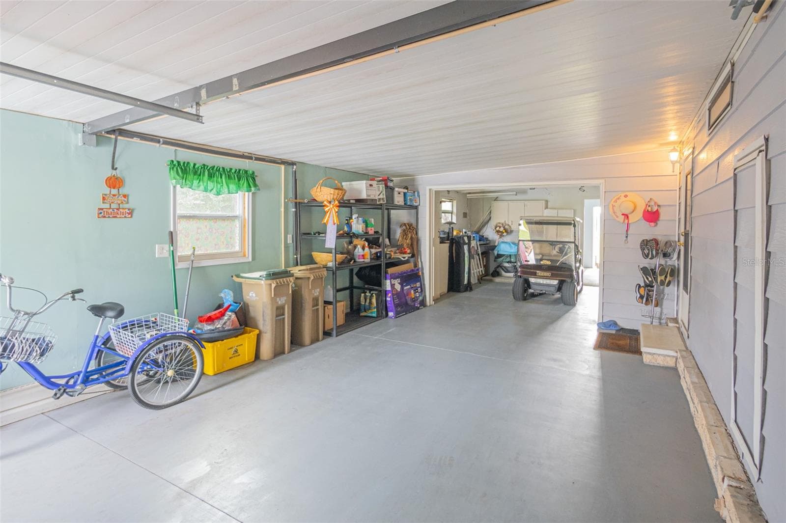Garage - 25007 BELLEVUE, LEESBURG